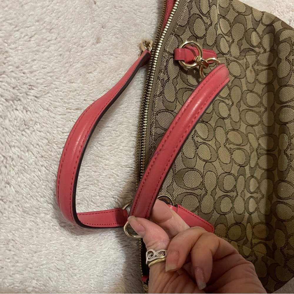 Coach purse - Picture 3 of 7